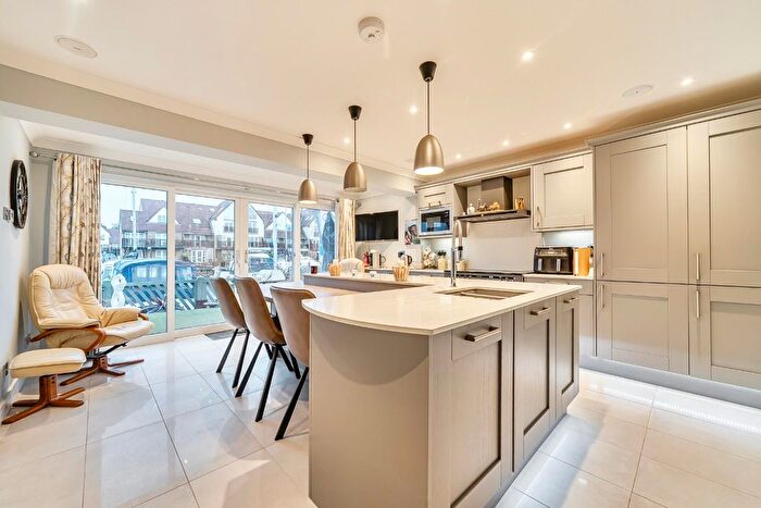 3 Bedroom Property For Sale In Bryher Island, Port Solent, PO6