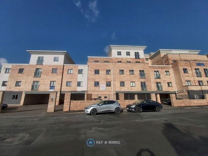 Studio To Rent In Low Road, Balby, Doncaster, DN4