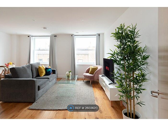 2 Bedroom Flat To Rent In Castle Road, London, NW1
