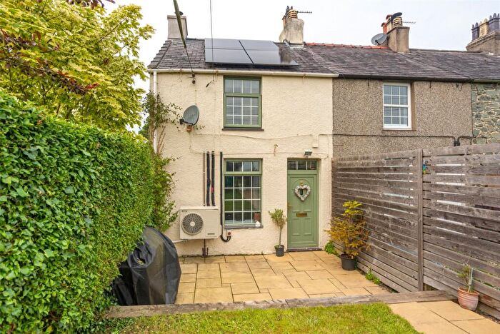 2 Bedroom End Of Terrace House For Sale In Nant Cottages, Minffordd, Bangor, Gwynedd, LL57