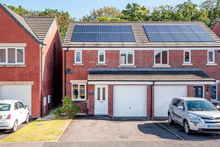 3 Bedroom Semi-Detached House For Sale In Chaffinch Road, Buckshaw Village, Chorley, PR7