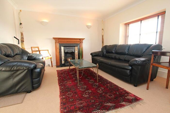 2 Bedroom Apartment To Rent In South Parade Mansions - Clifton, BS8