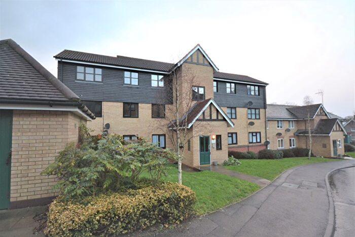2 Bedroom Flat To Rent In Horn Book, Saffron Walden, CB11