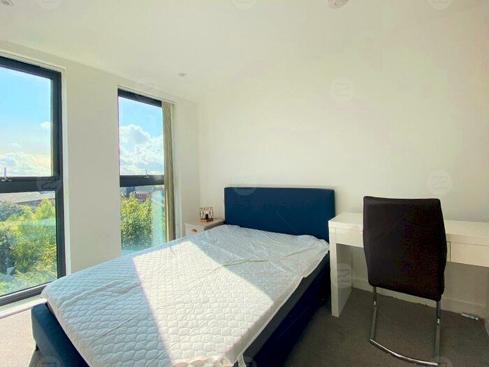 2 Bedroom Flat To Rent In Arden Gate, Communication Row, Birmingham, B15