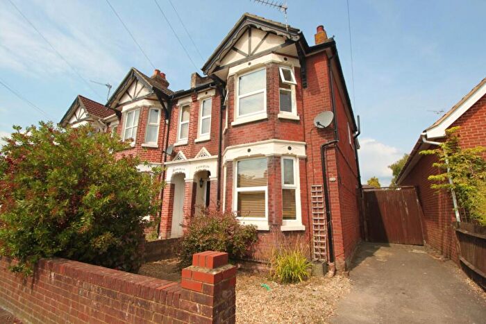3 Bedroom End Of Terrace House For Sale In Spring Road, Southampton, SO19