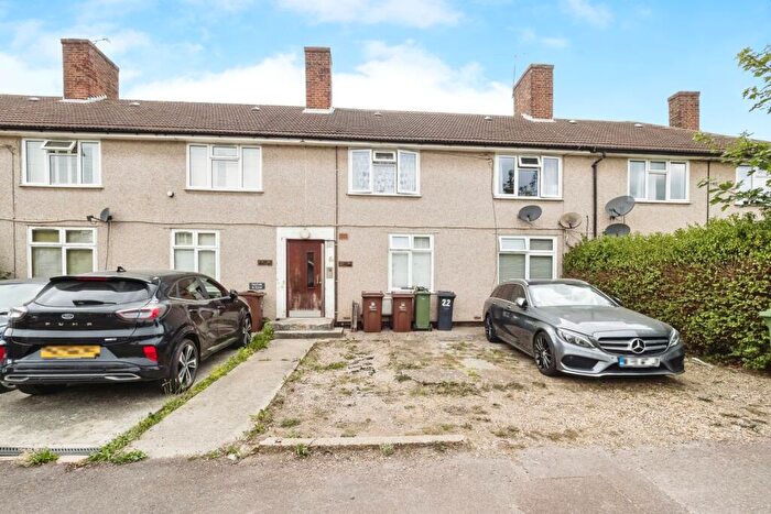 1 Bedroom Flat For Sale In Arden Crescent, Dagenham, RM9