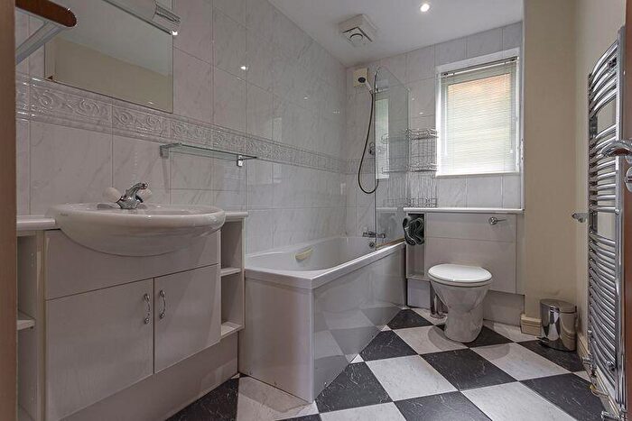 2 Bedroom Apartment To Rent In High Quay, Newcastle Upon Tyne, NE1