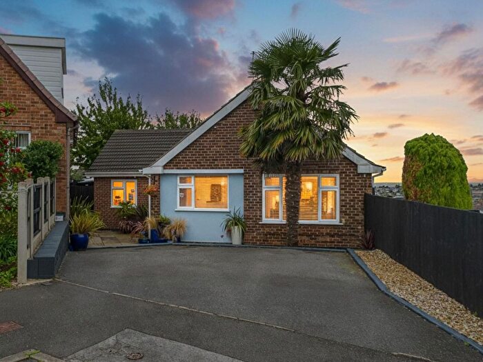 4 Bedroom Detached Bungalow For Sale In Violet Road, Carlton, Nottingham, NG4