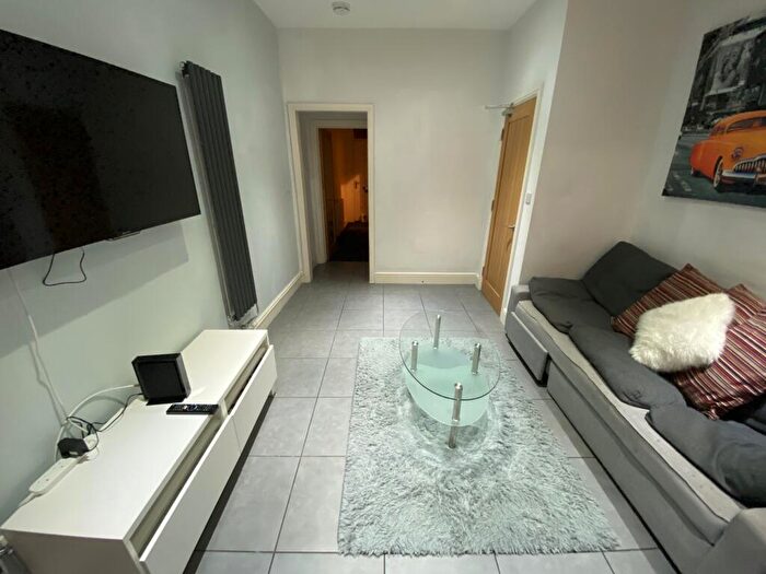 5 Bedroom House To Rent In Mettham Street, Lenton, East Midlands, NG7