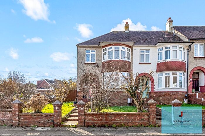 3 Bedroom End Terrace House For Sale In Fairway Crescent, Portslade, Brighton, BN41