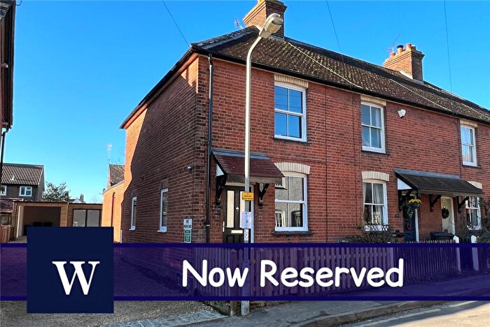 2 Bedroom End Of Terrace House To Rent In Lakes Lane, Beaconsfield, HP9