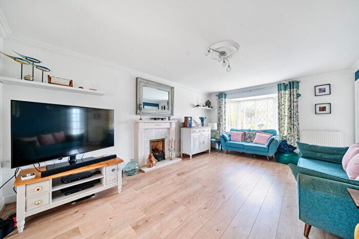 5 Bedroom Detached House For Sale In Harvest Way, Hawkinge, CT18