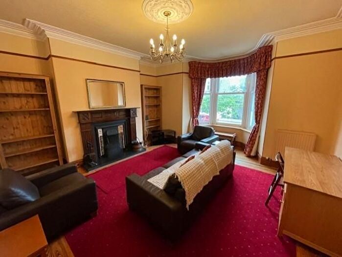 2 Bedroom Flat To Rent In Salisbury Place, Aberdeen, AB10