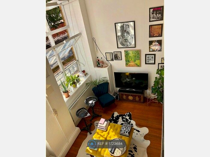 2 Bedroom Flat To Rent In Grenier Apartments, London, SE15