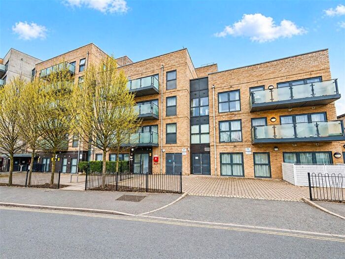 2 Bedroom Flat For Sale In Aces Court, North Drive, Hounslow, TW3