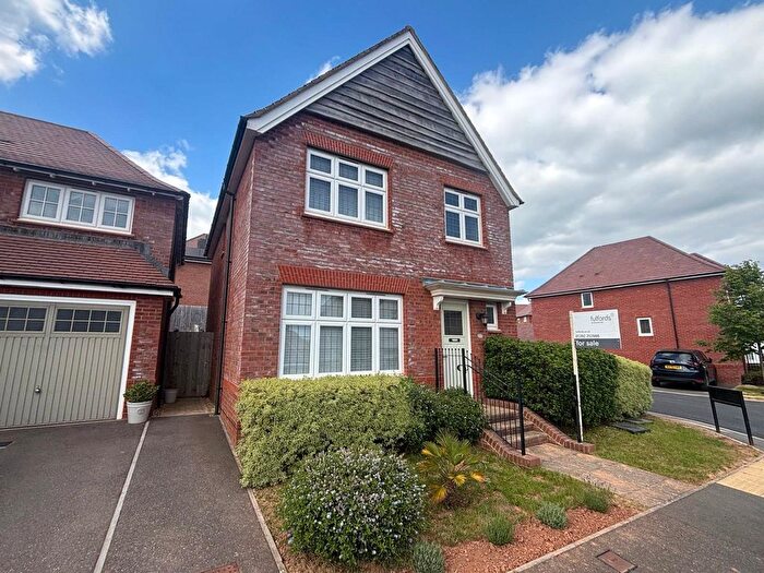 3 Bedroom Detached House For Sale In Hawkins Road, Exeter, Devon, EX1