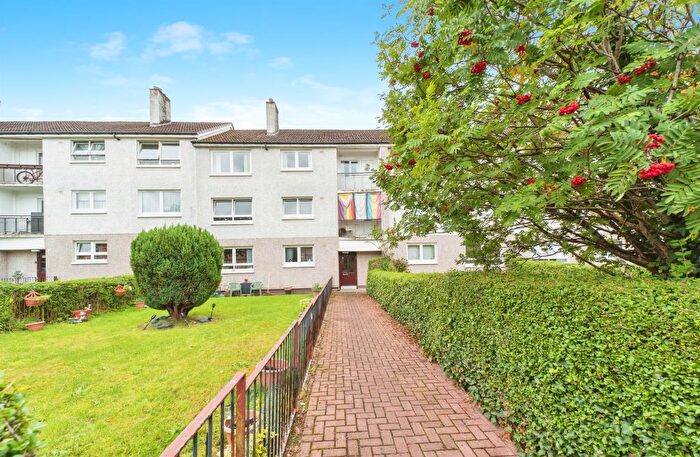 3 Bedroom Flat For Sale In Drakemire Avenue, Glasgow, G45