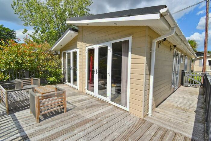 2 Bedroom Park Home To Rent In Alder Country Park, Bacton Road, North Walsham, NR28