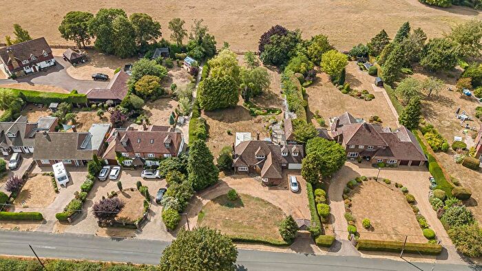 4 Bedroom Detached Bungalow For Sale In Sharpenhoe Road, Streatley, LU3