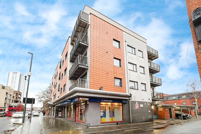 1 Bedroom Flat For Sale In Luxembourg Mews, London, London, E15