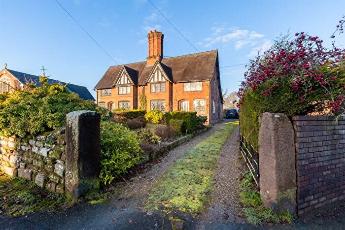 2 Bedroom Semi Detached House For Sale In Lovingly Restored Historic Cottage In Huxley Lane, Tiverton, CW6