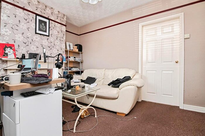 2 Bedroom Terraced House For Sale In Wilford Road, West Bromwich, B71
