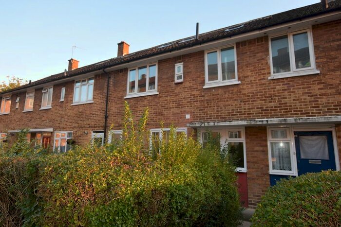 4 Bedroom Terraced House To Rent In Wanley Road, London, SE5