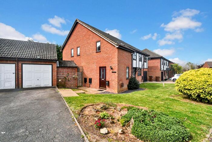 3 Bedroom Semi Detached House For Sale In Lamplighters Close, Hempstead, Gillingham, ME7