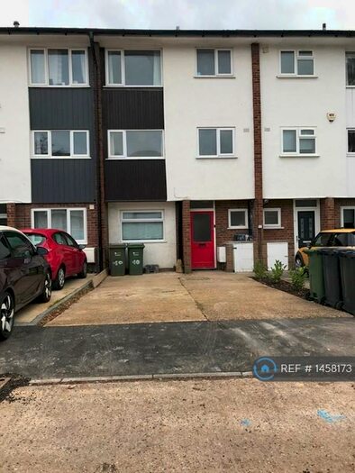 4 Bedroom Terraced House To Rent In Guildford Park Avenue, Guildford, GU2