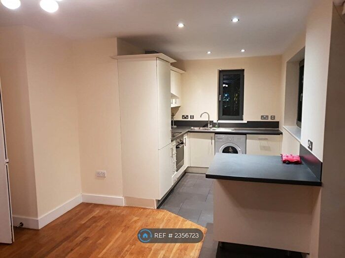 2 Bedroom Flat To Rent In Chapter Way, London, SW19