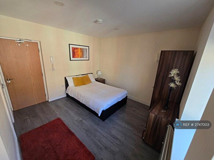 Studio To Rent In Percy St, Stoke-On-Trent, ST1