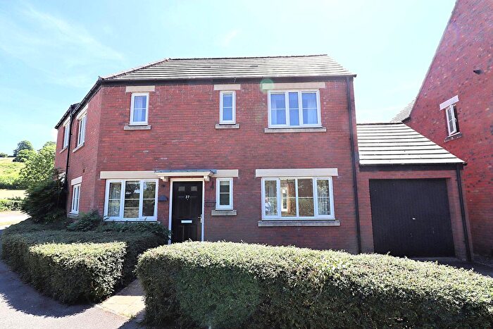 3 Bedroom Semi-detached House For Sale In White Horse Road, Marlborough, SN8