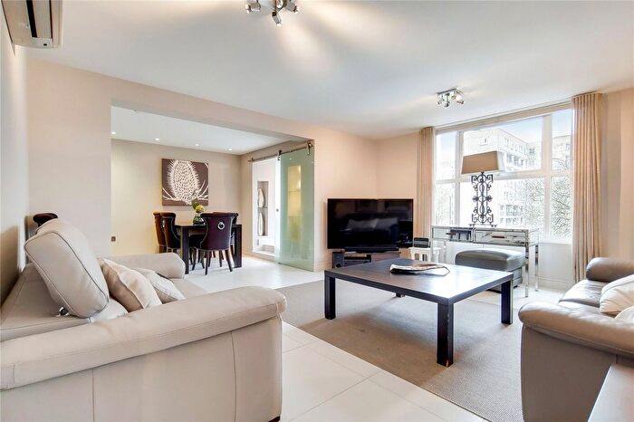 3 Bedroom Flat To Rent In St. Johns Wood Park, London, NW8