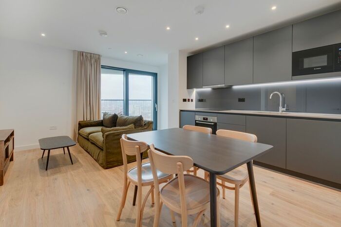 1 Bedroom Flat To Rent In Riverstone Heights, Reed Avenue, Bromley-By-Bow, E3