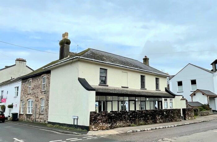 2 Bedroom Flat To Rent In Warland, Totnes, TQ9