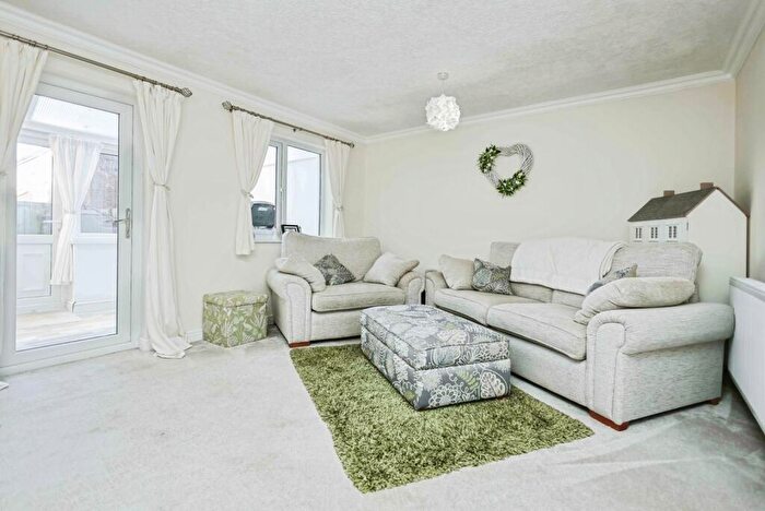 3 Bedroom End Of Terrace House For Sale In Waterloo Avenue, Birmingham, West Midlands, B37