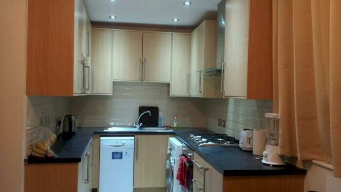 4 Bedroom Maisonette To Rent In Arbery Rd, London, E3