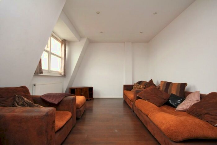 2 Bedroom Apartment To Rent In Treadway Street, London, E2