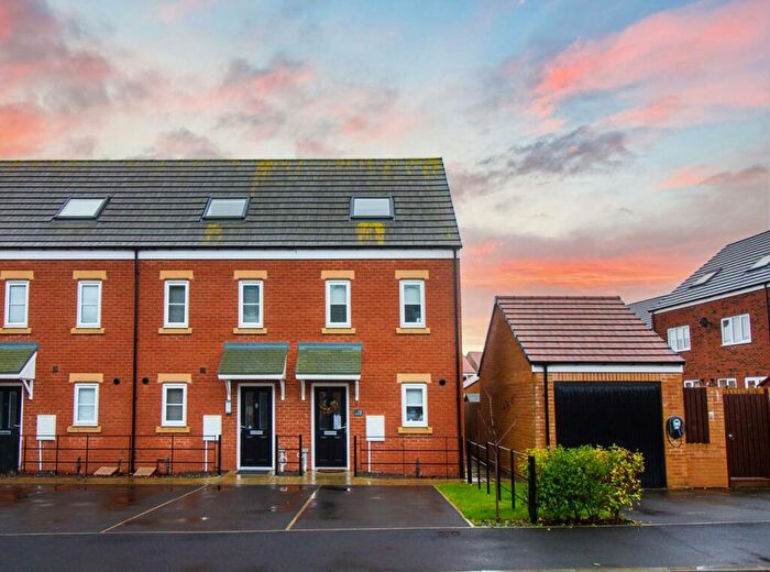 3 Bedroom End Of Terrace House For Sale In Fennel Way, Fairmoor Meadows, Morpeth, NE61