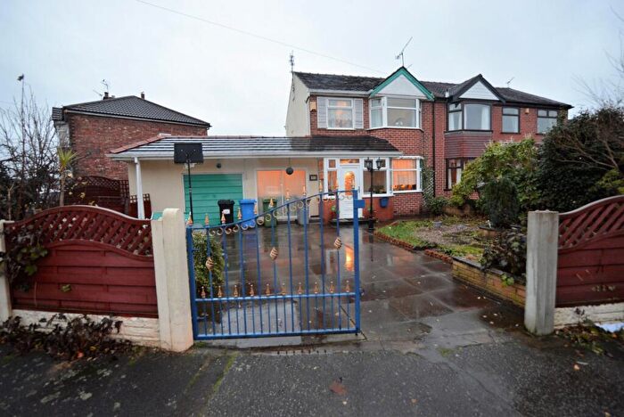 3 Bedroom Semi-Detached House For Sale In Braemar Avenue, Stretford, M32