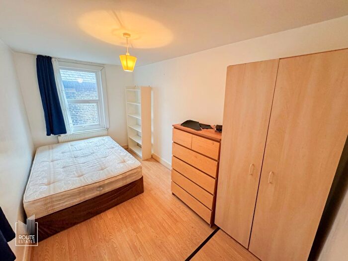 1 Bedroom Flat To Rent In Stoke Newington High Street, Hackney, N16