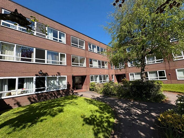 2 Bedroom Flat For Sale In Elmwood Court, Stretford, M32