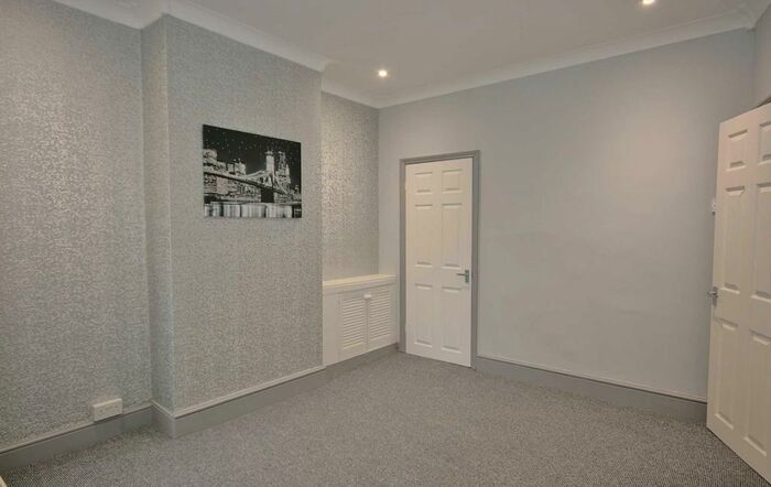 3 Bedroom Terraced House To Rent In Bedroom House- Curzon Street, Reading, RG30