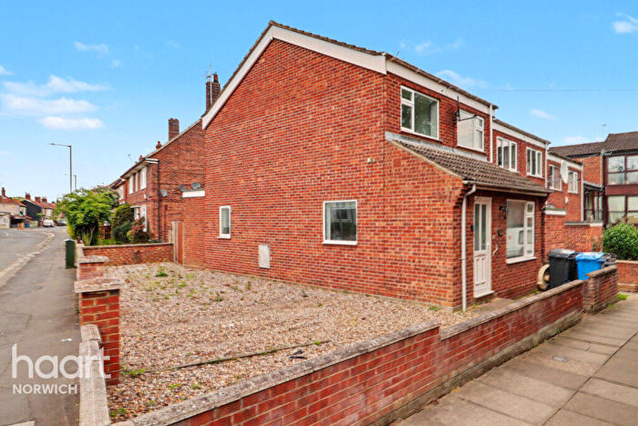 3 Bedroom End Of Terrace House For Sale In Jolly Gardeners Court, Norwich, NR3