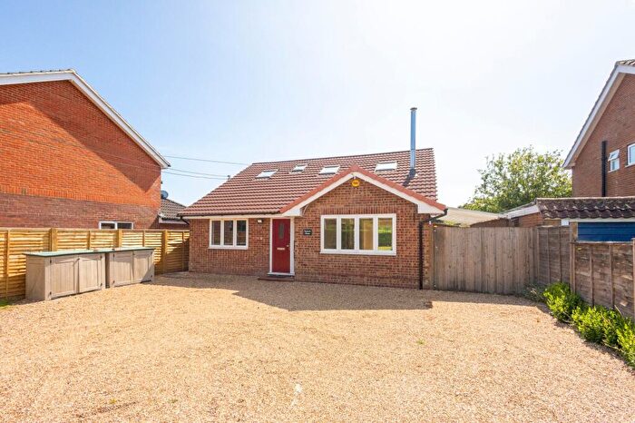 4 Bedroom Detached Bungalow For Sale In Manns Hill, Bossingham, CT4