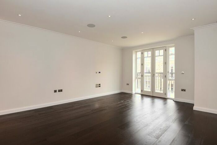 2 Bedroom Flat To Rent In Carnwath Road, London, SW6