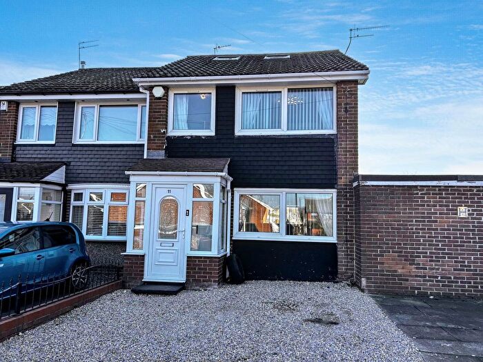 3 Bedroom End Of Terrace House For Sale In Burscough Crescent, Sunderland, SR6