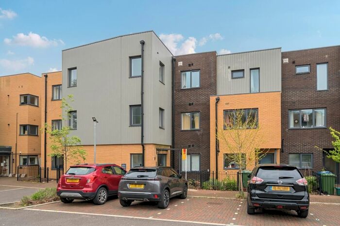 2 Bedroom Flat To Rent In Marywood House, Headington, OX3