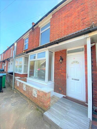 3 Bedroom Property To Rent In Pretoria Road, Watford, WD18