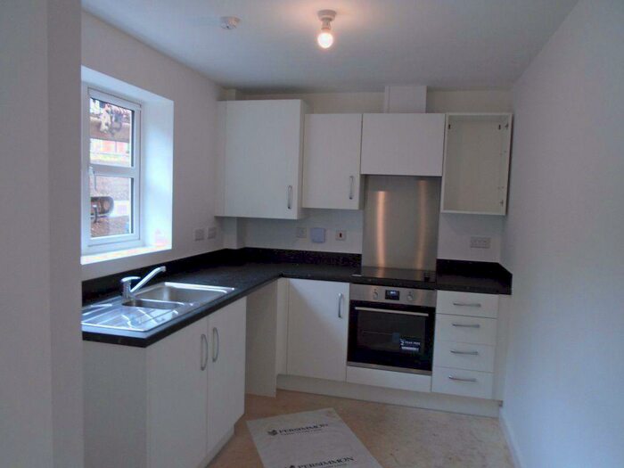 2 Bedroom House To Rent In Flat, Heroes Drive, B29